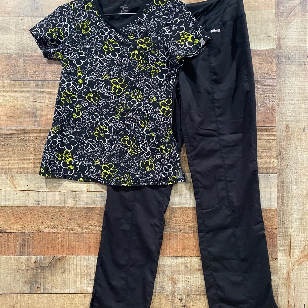Scrub Set Bundle Set Cherokee Infinity Top & Greys Anatomy Pants Both Size Small
